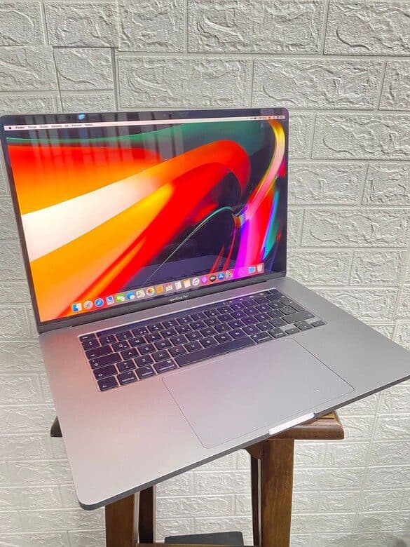 Apple MacBook Pro I9 2 1TB 32GB